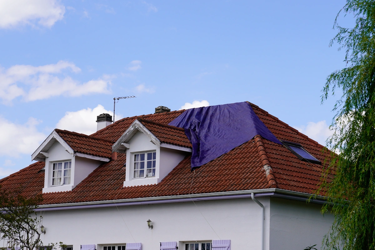 roof-tarp-protection